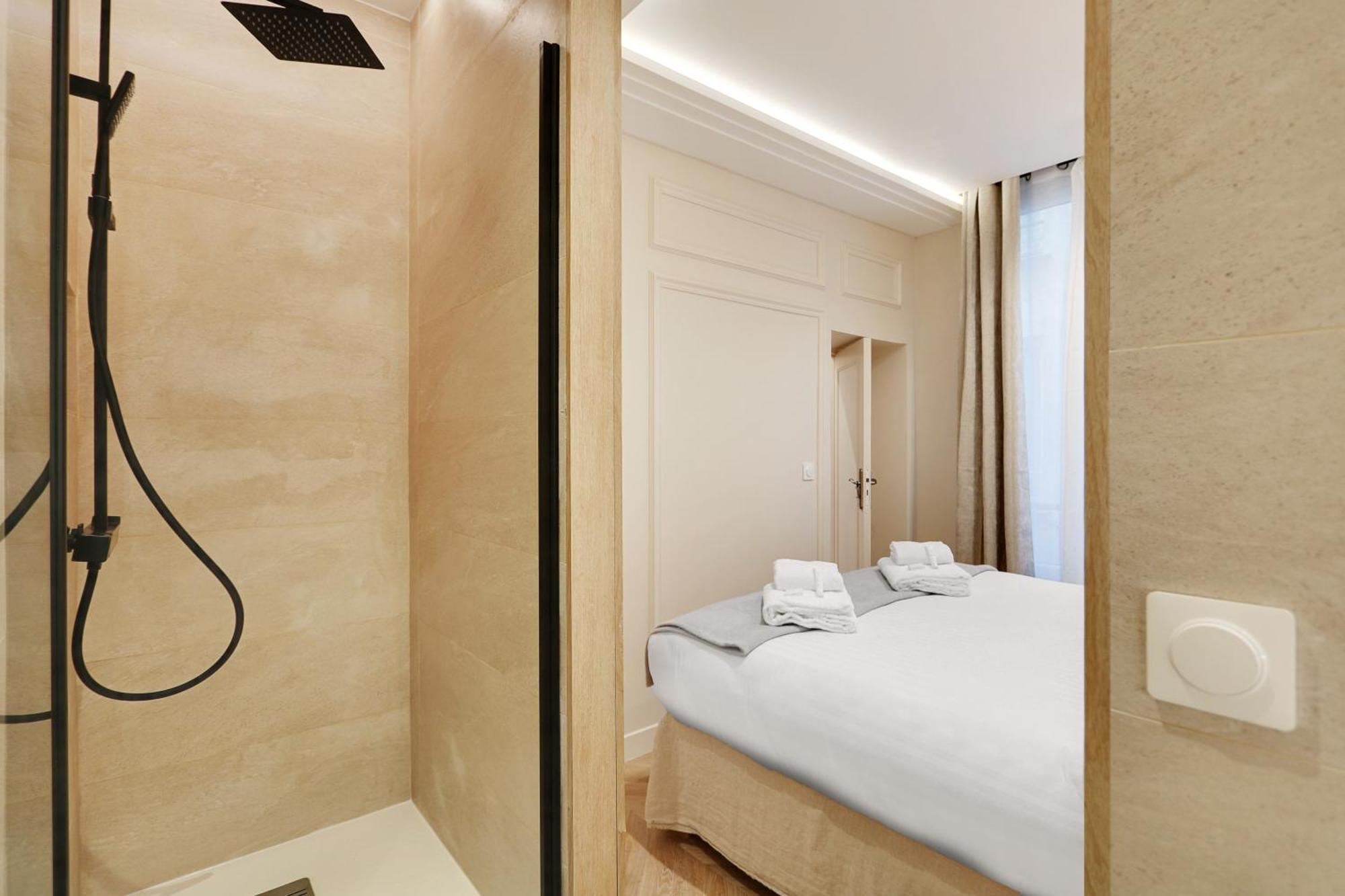 Off Majesti Upper Marais Apartment- Rue Du Faubourg Saint-Martin 파리 외부 사진