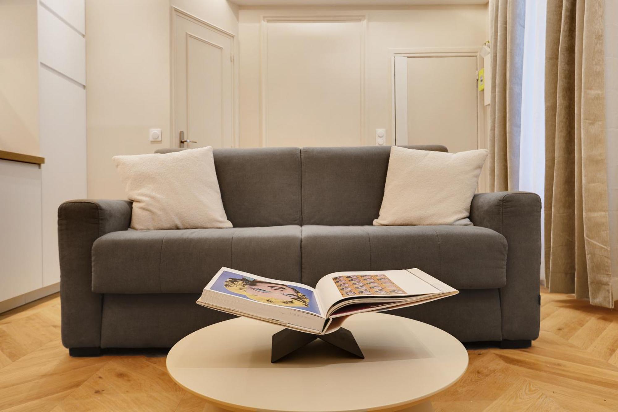 Off Majesti Upper Marais Apartment- Rue Du Faubourg Saint-Martin 파리 외부 사진